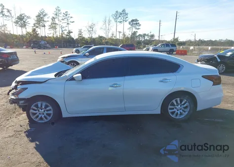 2013 Nissan Altima 2.5 S z USA, uszkodzony, nr VIN 1N4AL3AP2DC226558